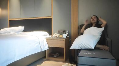 【良家故事】偷拍.网交新认识中年妇女，女的有打开心防慢慢能接受男主，第一次出轨3